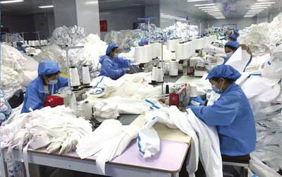 譽(yù)誠公司工人全力以赴趕訂單，市場推廣宣傳助力品牌騰飛
